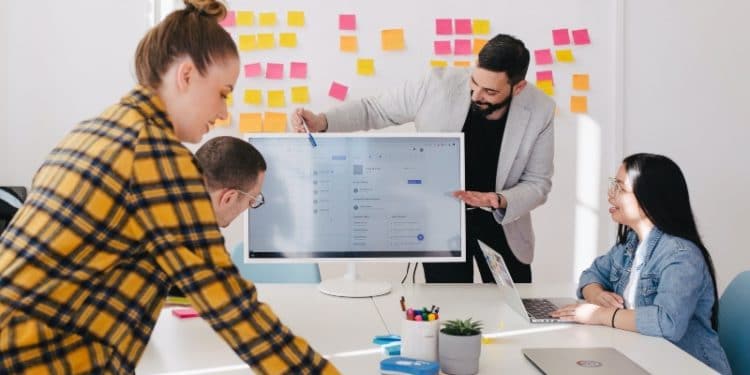 How A Customer Experience Agency Can Improve Your Customer Service