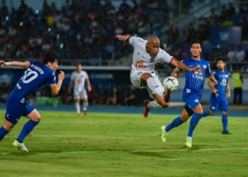 Which bookmakers are more reliable: land-based or online?