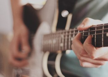 How Can You Spot A Fake Gibson SJ-200?