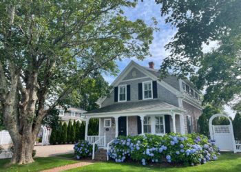 7 Ways to Make Your Front Yard Look Good