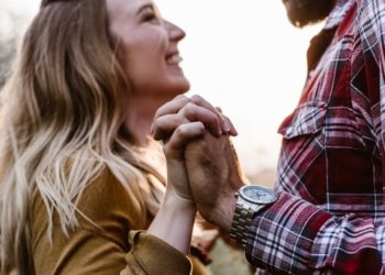 5 Business Tips to Make Money with Your Dating Site