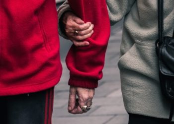 Keep A Tab On Your Loved Ones With A Small GPS Tracker