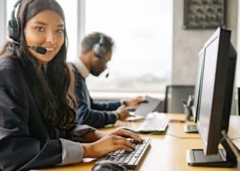 7 Reasons to Consider Contact Centre as a Service (CCaaS)