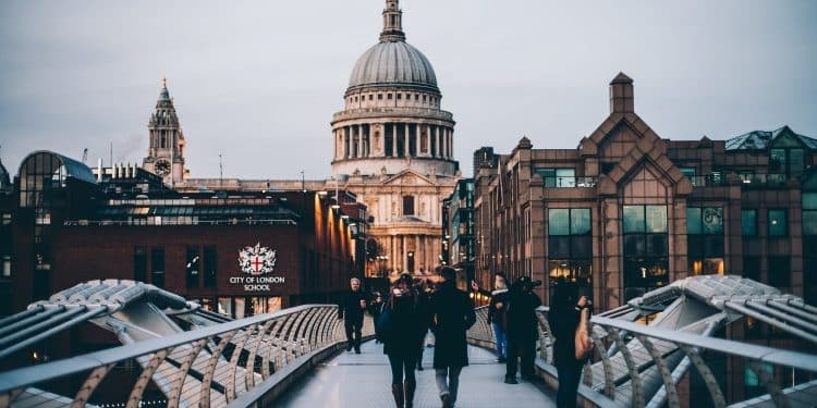 Why Should You Study Postgraduate Courses in London?