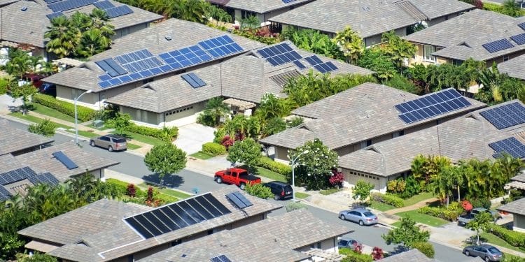 How can you use renewable energy for your home: benefits of home renewable energy