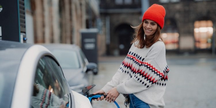 5 Reasons Why We Should All Switch to Driving Eco-Friendly Vehicles