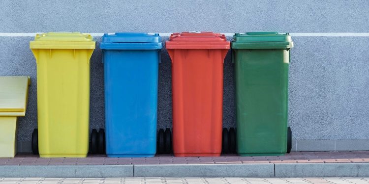 Time to call the experts: Why you should hire a professional rubbish removal company