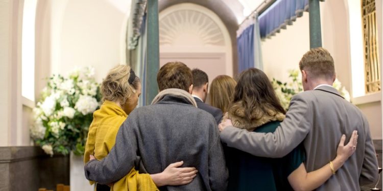 The Pros and Cons of Funeral Plans