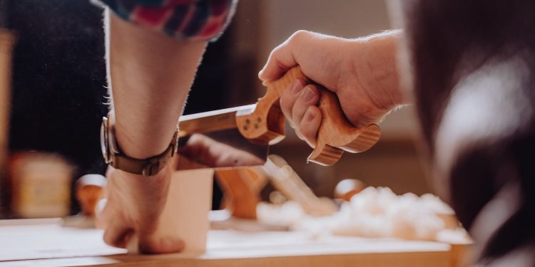 A Guide to Woodworking Saws And Their Uses