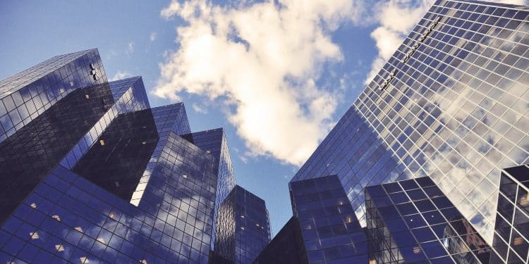 How Banks Manage The Exchange Rate