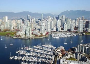 Leaving the UK: 4 Tips for an Easy Life Abroad