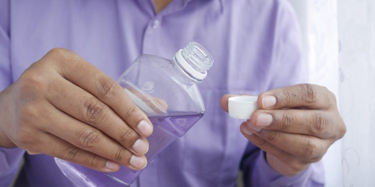 The Best Time to Use Mouthwash and Other Dental Tips