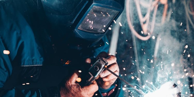 How to Avoid the Harm at Workplace Caused by Chemicals