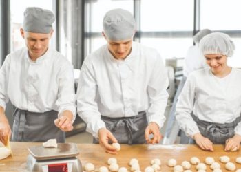 Bakery Jobs Near Me: Why You Should Pursue a Bakery Career