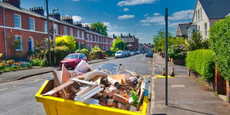 The Dangers Of Overfilling Your Skip
