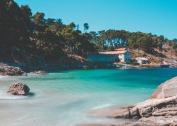 Beaches to unwind: Spanish living by the sea