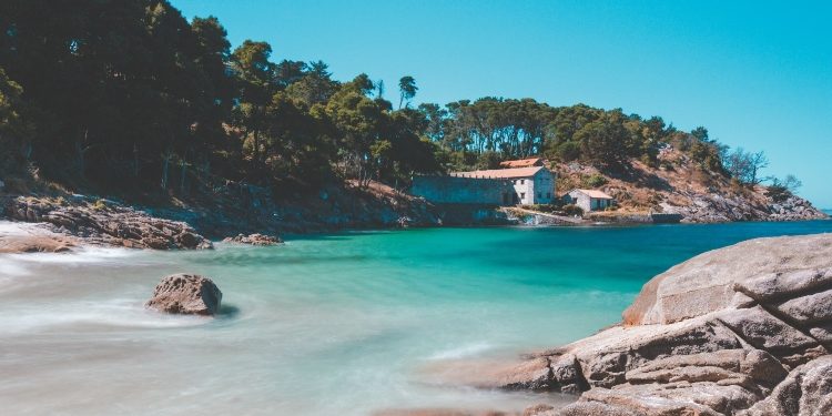 Beaches to unwind: Spanish living by the sea