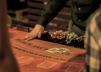 Online Casino vs Land-Based Casinos: Which is Better?