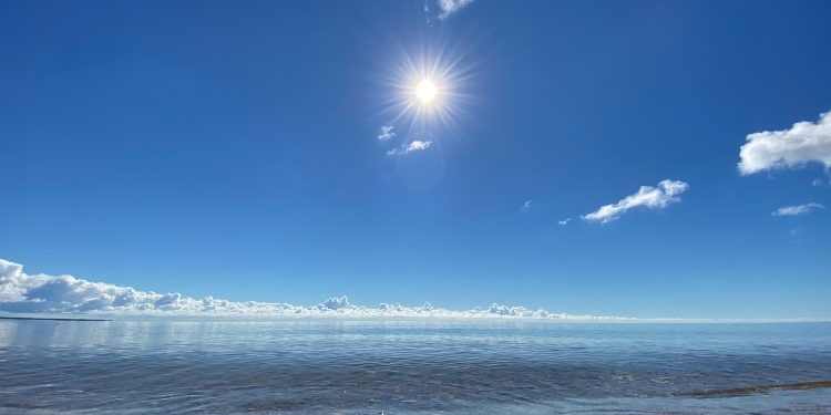 Renewable Energy Showdown: Solar Generators vs. Fuel Generators