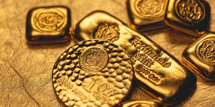 Tips for Buying and Selling Gold:  A Comprehensive Guide