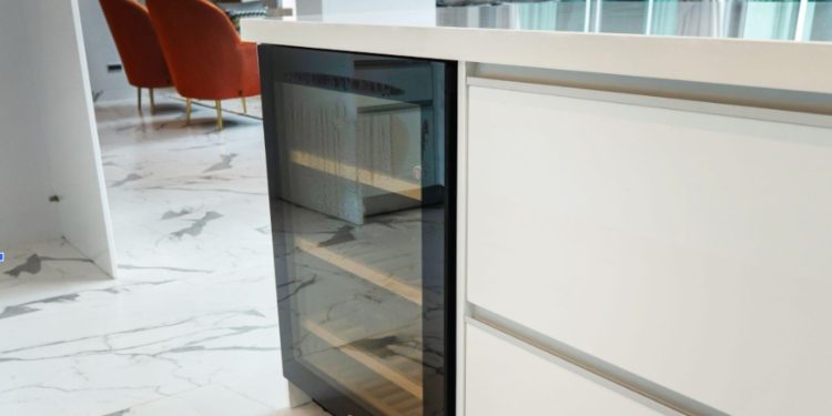4 Benefits of Adding a Wine Cooler to Your Interior