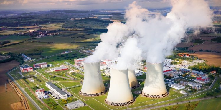 Social, economic and environmental sustainability: the three pillars of sustainable development