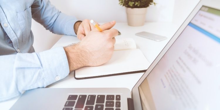 The Rise of Convenience: How Online Insurance Agents Are Transforming the Insurance Industry