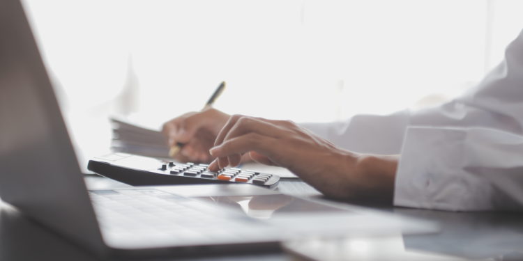 10 Qualities to Look for in an Online Accountant