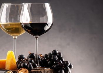 Aleksandr Kretov and Winemakers Delve into Mastering the Art of Creating Blended Wines