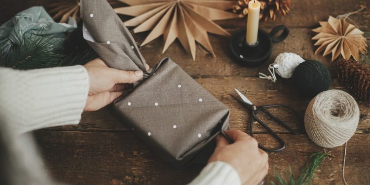 Gifts Wrapped with Love: Exploring the Emotions Behind Personalized Bags from The Printed Bag Shop