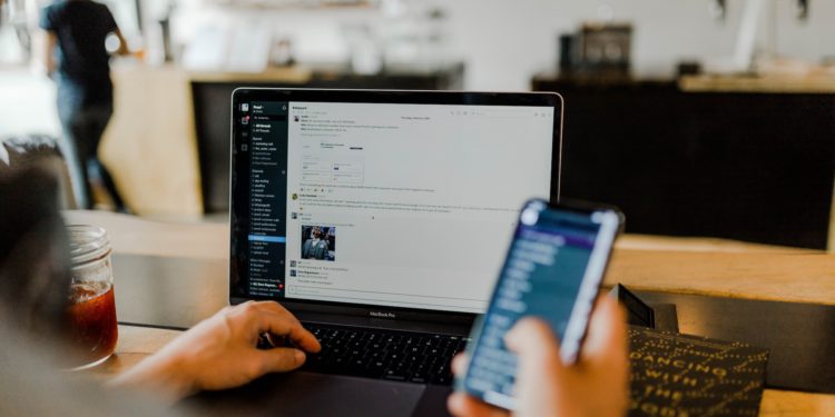 In-house Vs Outsourcing: Which One to Choose?