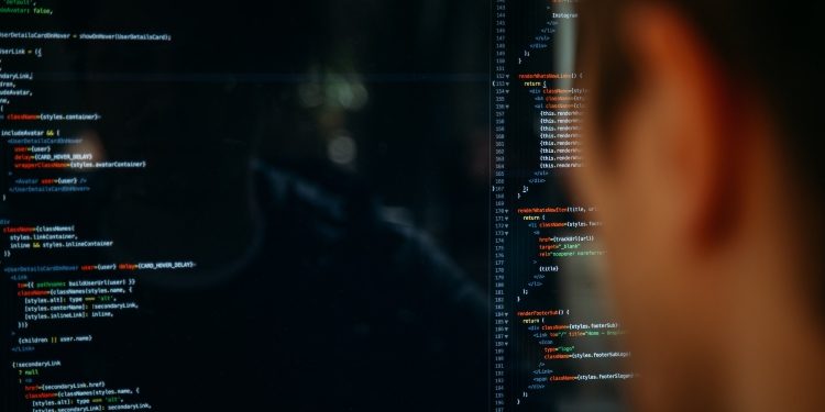 Behind the Screens: The Technology Driving Real-Time Recruitment Analytics