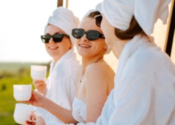 Hen Party Perfection: Top 10 UK Hen Do Houses for an Unforgettable Weekend