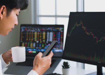 Wired Wealth: Bitcoin and the Future of Transactions