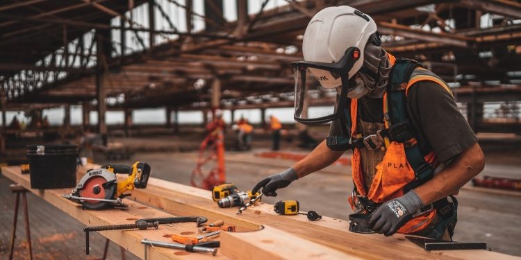 5 Tips for Buying Construction Equipment and Machinery at Low Cost