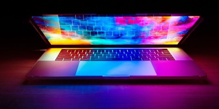 Live Dealer Games vs. Virtual Casinos: Which Offers a More Authentic Experience?