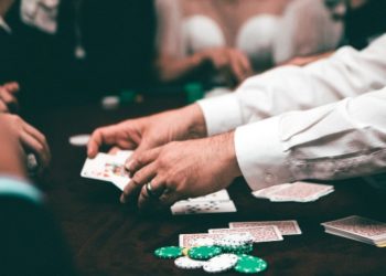 Common Mistakes to Avoid with Poker Hands