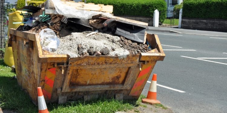 What are the Benefits of a Skip Hire Company?