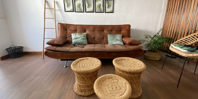 Click Luxury Vinyl vs. Other Flooring Types: Pros and Cons