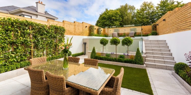 Selecting the Perfect Outdoor Furniture Materials for Your Backyard or Garden Oasis