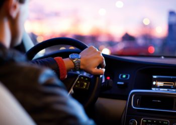 Hiring a Car Post-Accident: Pros and Cons for UK Drivers
