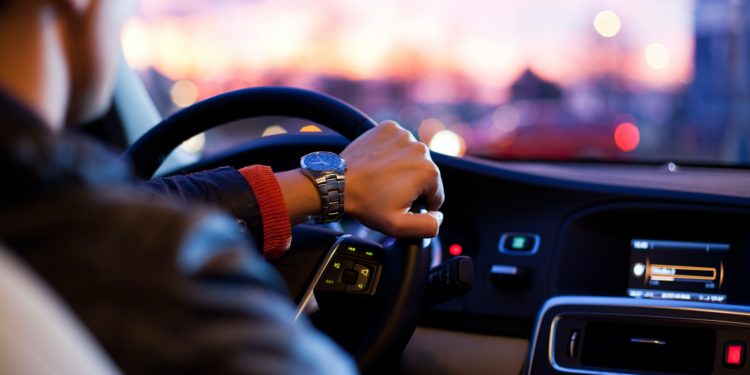 Hiring a Car Post-Accident: Pros and Cons for UK Drivers