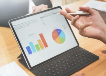 How Are Industry Trends Incorporated into the PGP in Business Analytics Curriculum: A Comprehensive Guide