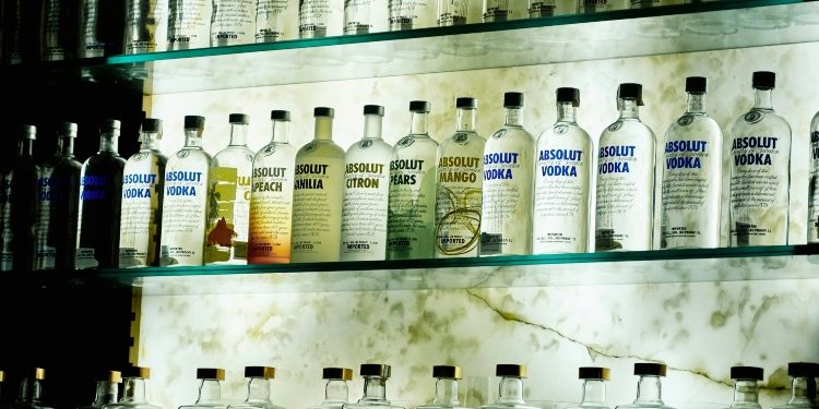 Glass packaging: sustainability, performance and quality