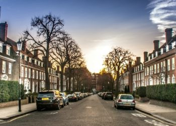 What’s the difference between leasehold and freehold properties?
