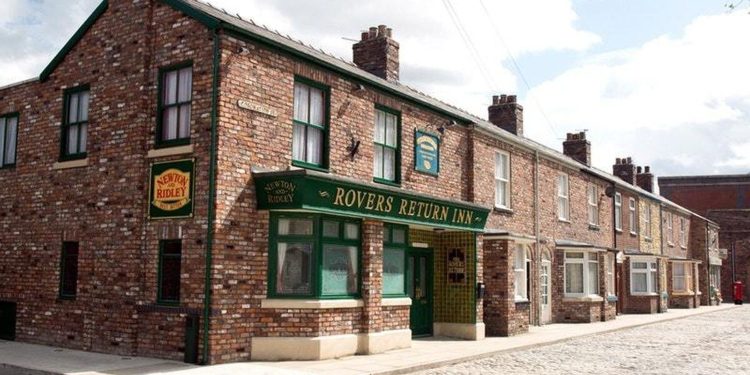Soap Opera Symphony: The Charm of Coronation Street Bingo for TV Drama Aficionados