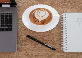 How to Get a Dream Job Via LinkedIn: 7 Secret Tips