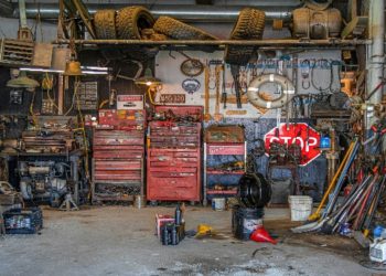 Ontario’s Metal Marvels: Exploring the Advantages of Metal Garage Kits