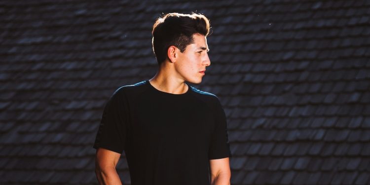 Embrace Nostalgia with Vintage Men’s T-Shirts this Summer