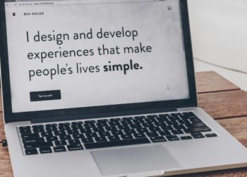 Customer experience and digital strategy: two sides of the same way